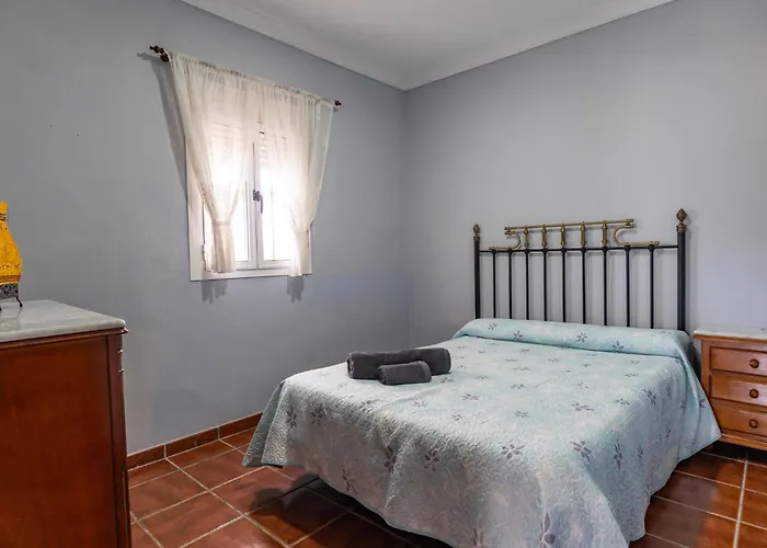 Olvera Nyaraló *